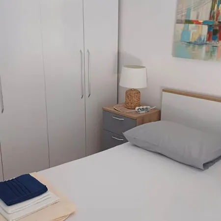 Alba - Three Bedroom With Loggia Appartement