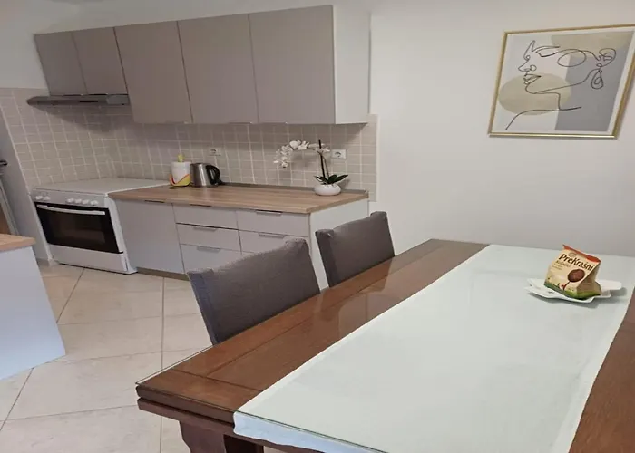 Apartamento Alba - Three Bedroom With Loggia