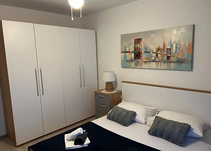 Apartamento Alba - Three Bedroom With Loggia Split