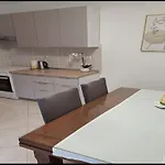 Διαμέρισμα Alba - Three Bedroom With Loggia