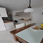 Διαμέρισμα Alba - Three Bedroom With Loggia *
