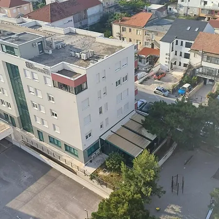 Alba - Three Bedroom With Loggia Apartman *