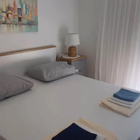 Alba - Three Bedroom With Loggia Apartman *