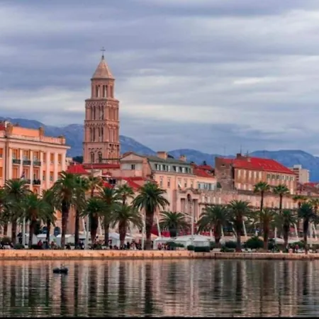 Alba - Three Bedroom With Loggia * Split