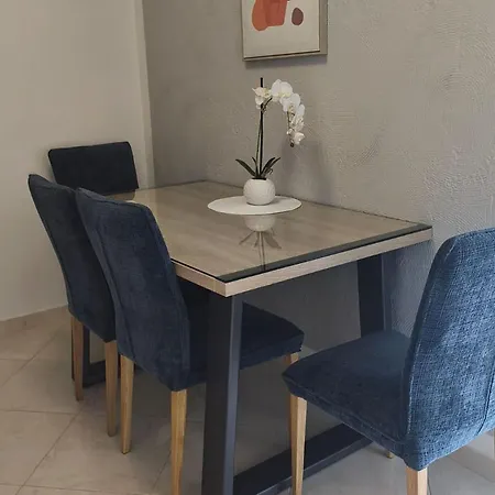 Alba - Three Bedroom With Loggia Apartment