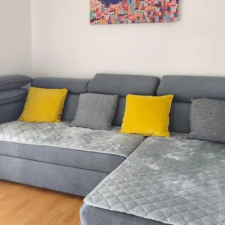Alba - Three Bedroom With Loggia