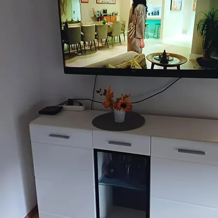 Alba - Three Bedroom With Loggia Split